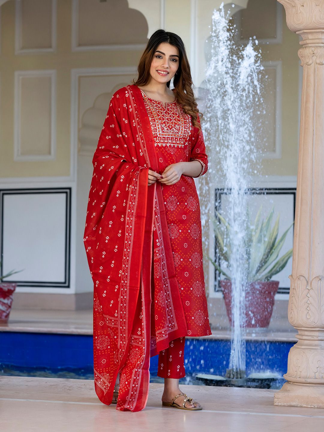 Dhiyona KL Bandhani Printed Notch Neck Pure Cotton Straight Kurta With Trousers & Dupatta