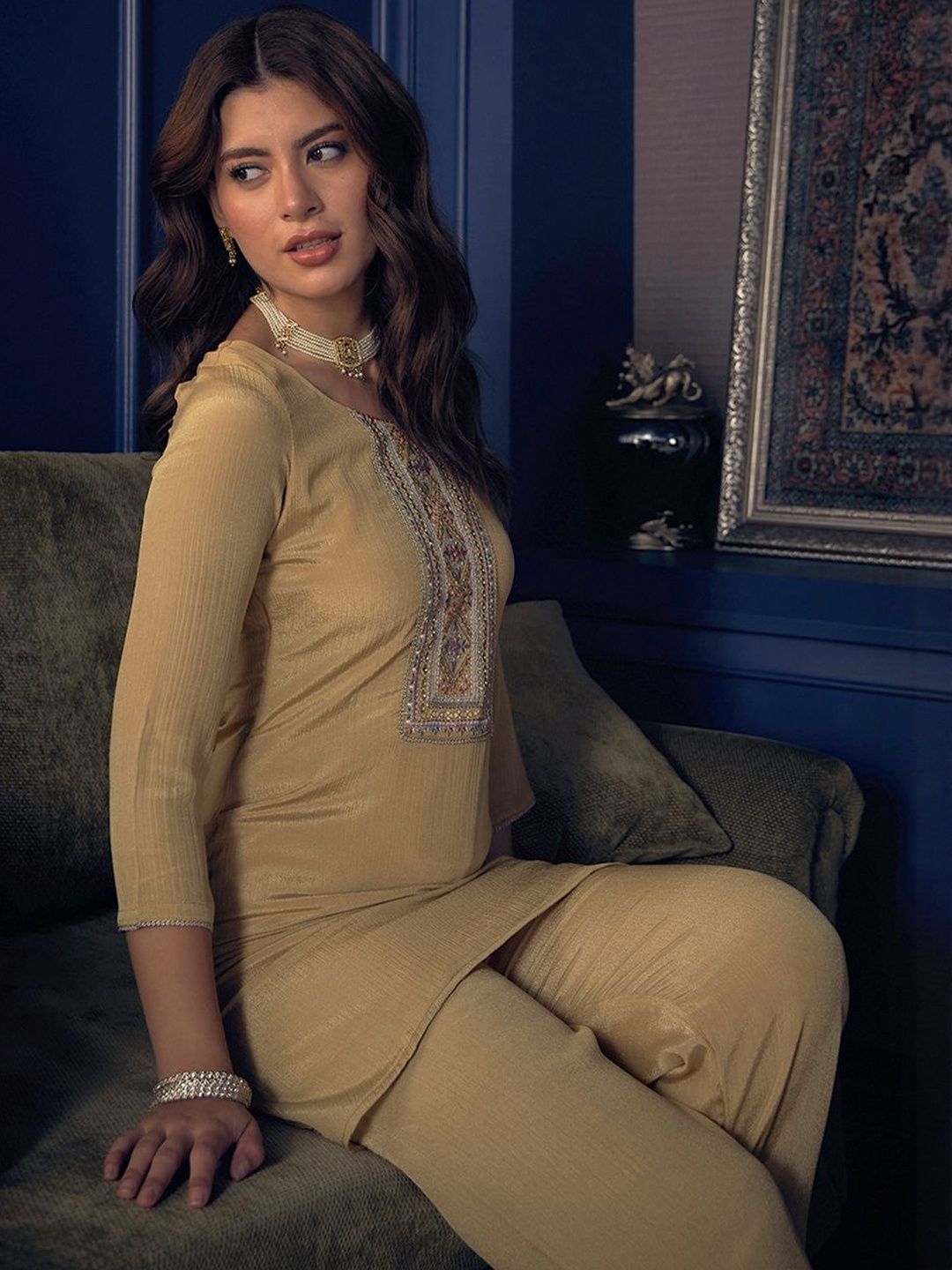 Dhiyona CH Women Ethnic Motifs Embroidered Regular Thread Work Kurta with Trousers