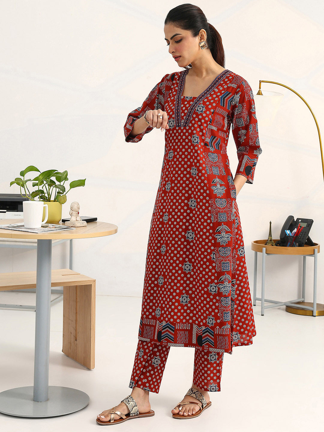 Women Ethnic Motifs Printed Regular Cotton Blend Kurta with Trousers & With Dupatta