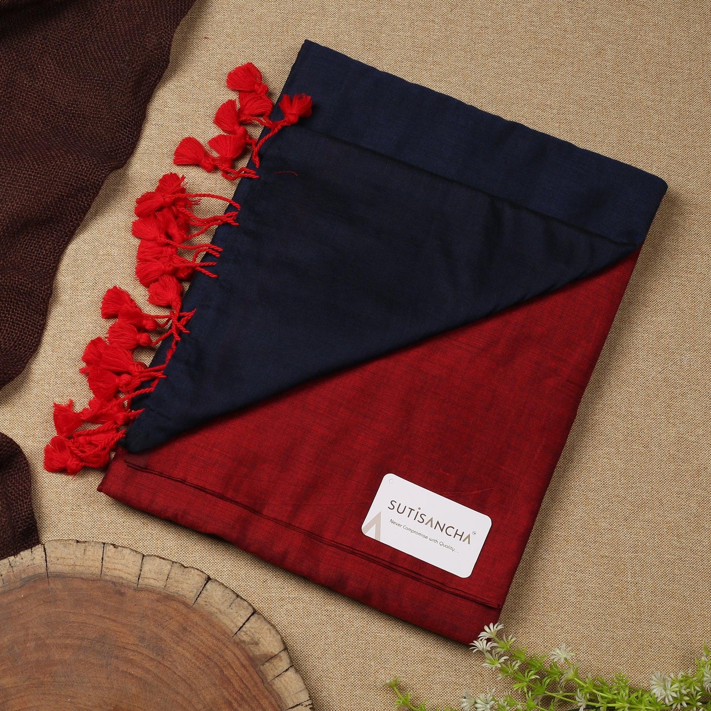 Dhiyona SS Sutisancha Navy Blue & Maroon Handwoven Handloom Cotton Saree