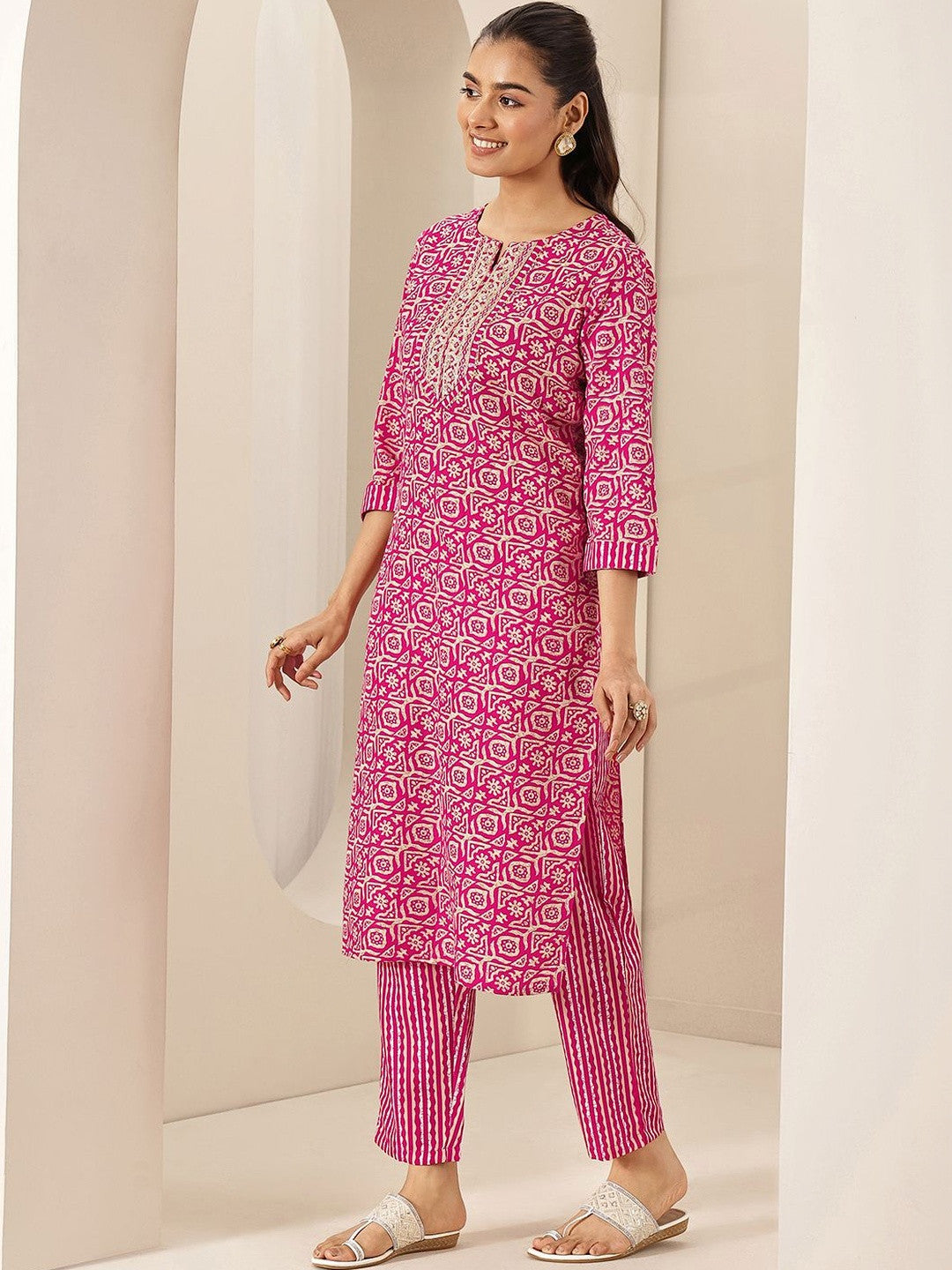 Women Ethnic Motifs Printed Regular Thread Work Kurta with Trousers & With Dupatta
