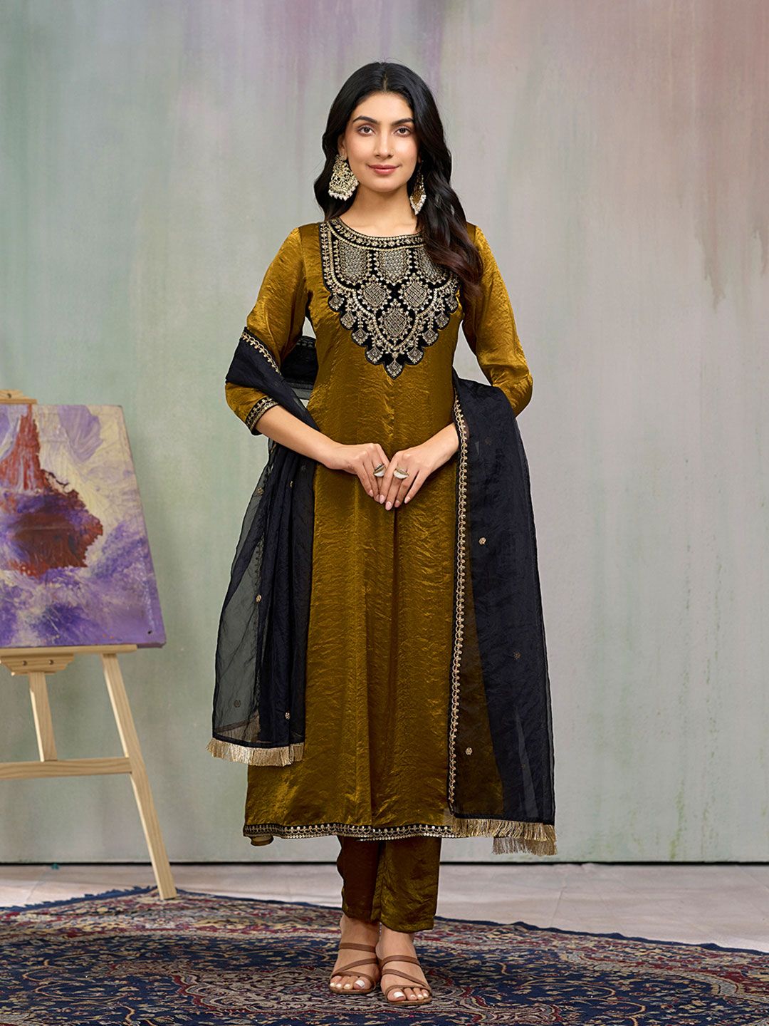 Dhiyona CH Women Floral Embroidered Regular Sequinned Kurta with Trousers & Dupatta