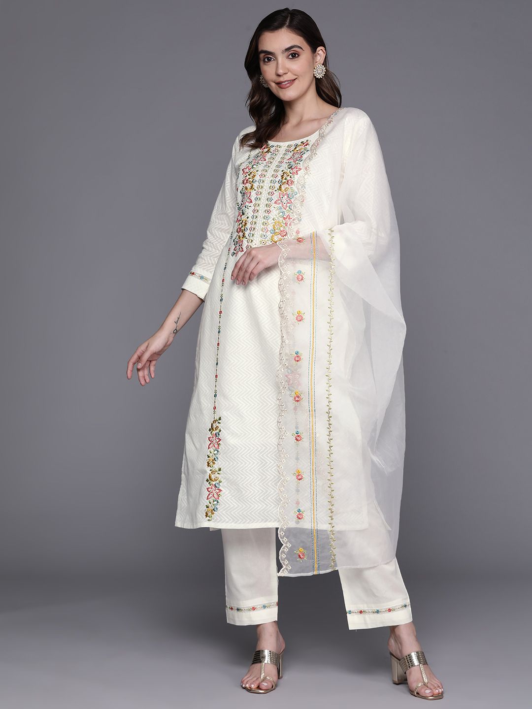 Dhiyona IE Women Embroidered Thread Work Pure Cotton Kurta with Trousers & With Dupatta