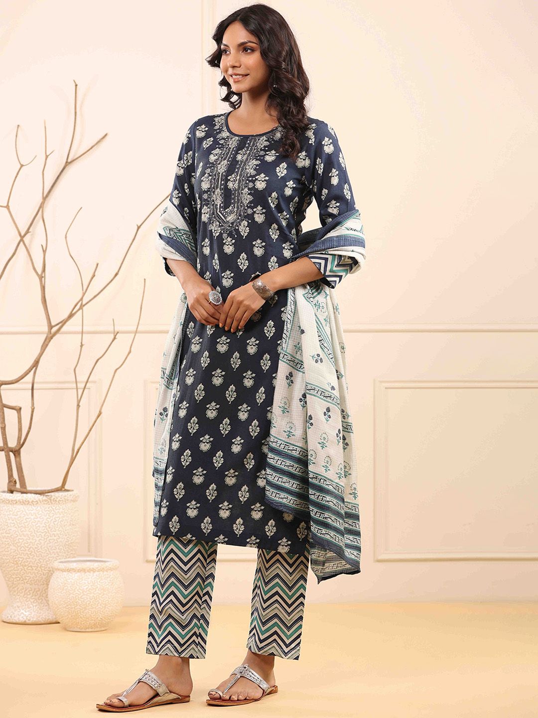 Dhiyona RR Women's Floral Embroidered Kurta with Trousers & Dupatta
