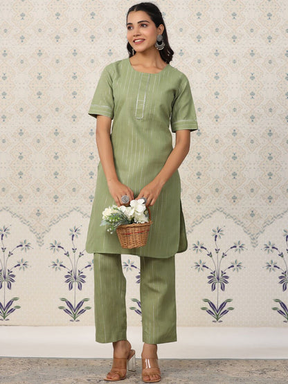 Dhiyona OD  Striped Regular Gotta Patti Kurta With Trousers