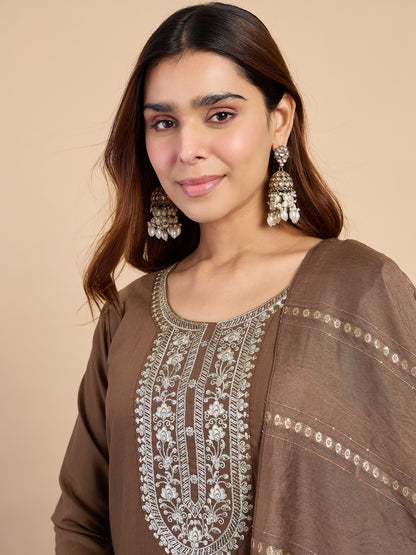 Dhiyona VV Brown Elegant Embroidered Kurta Pant Set for Women