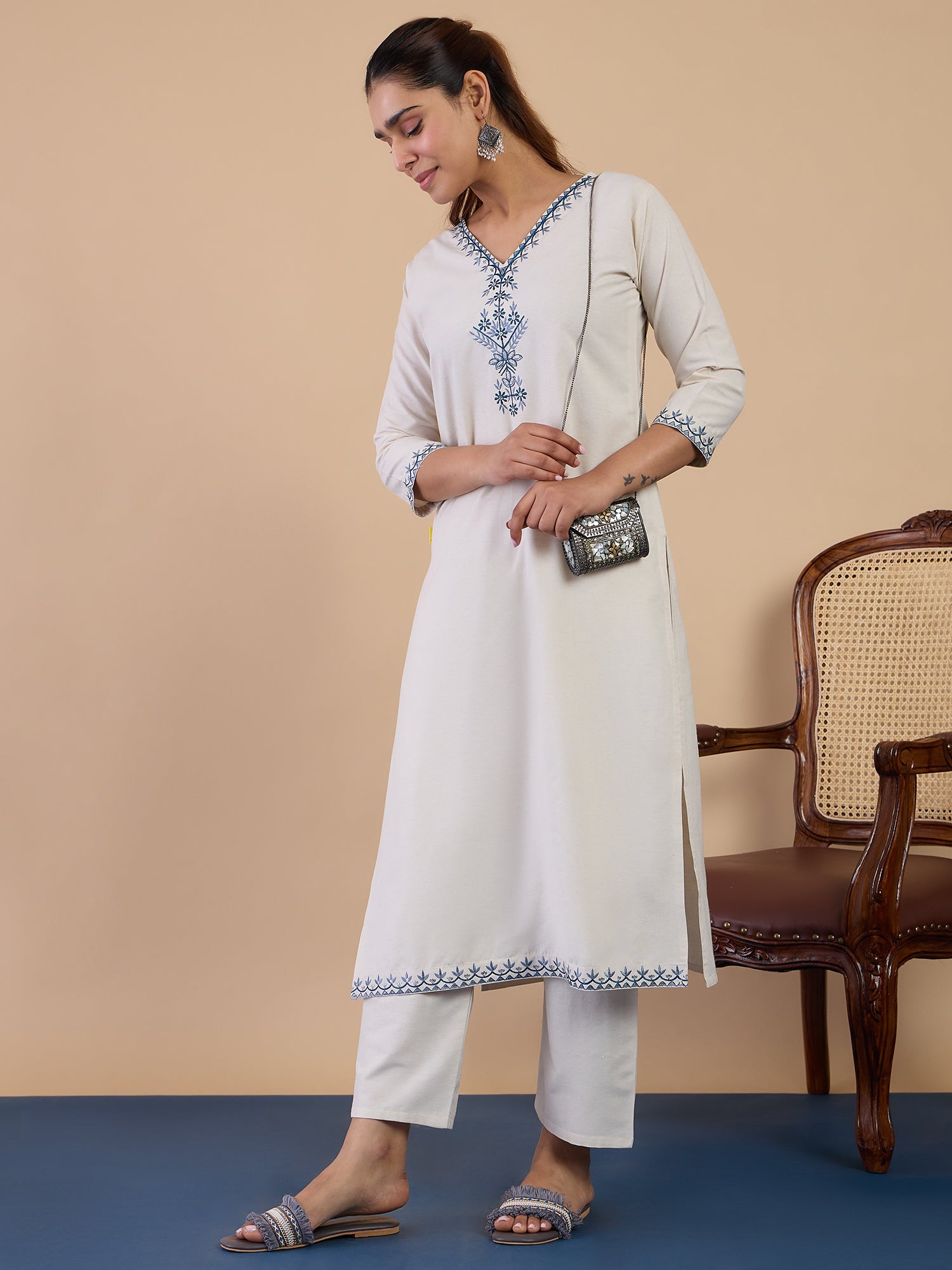 Dhiyona VV Off-white Women's Designer Kurta Pant Set Premium Pattern