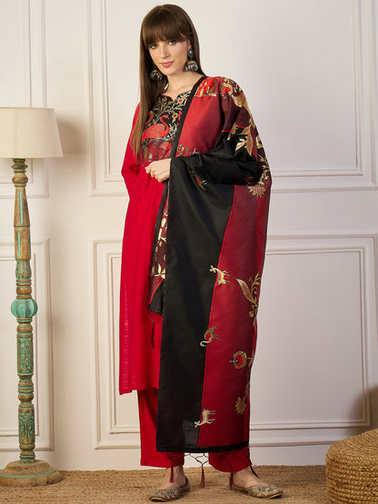 Dhiyona VV Sitara Red and Black Cotton Silk Blend Kurta Set With Jacquard Woven Meenakari Dupatta