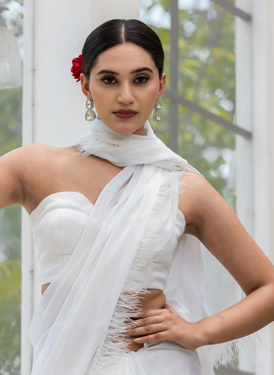 Dhiyona ST Gala Ready White Shimmer Saree with Faux Feathers and Blouse Fabric