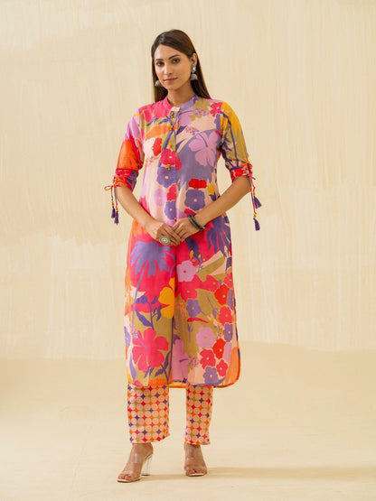 Dhiyona IS Women's Floral Printed Regular Kurta with Trousers