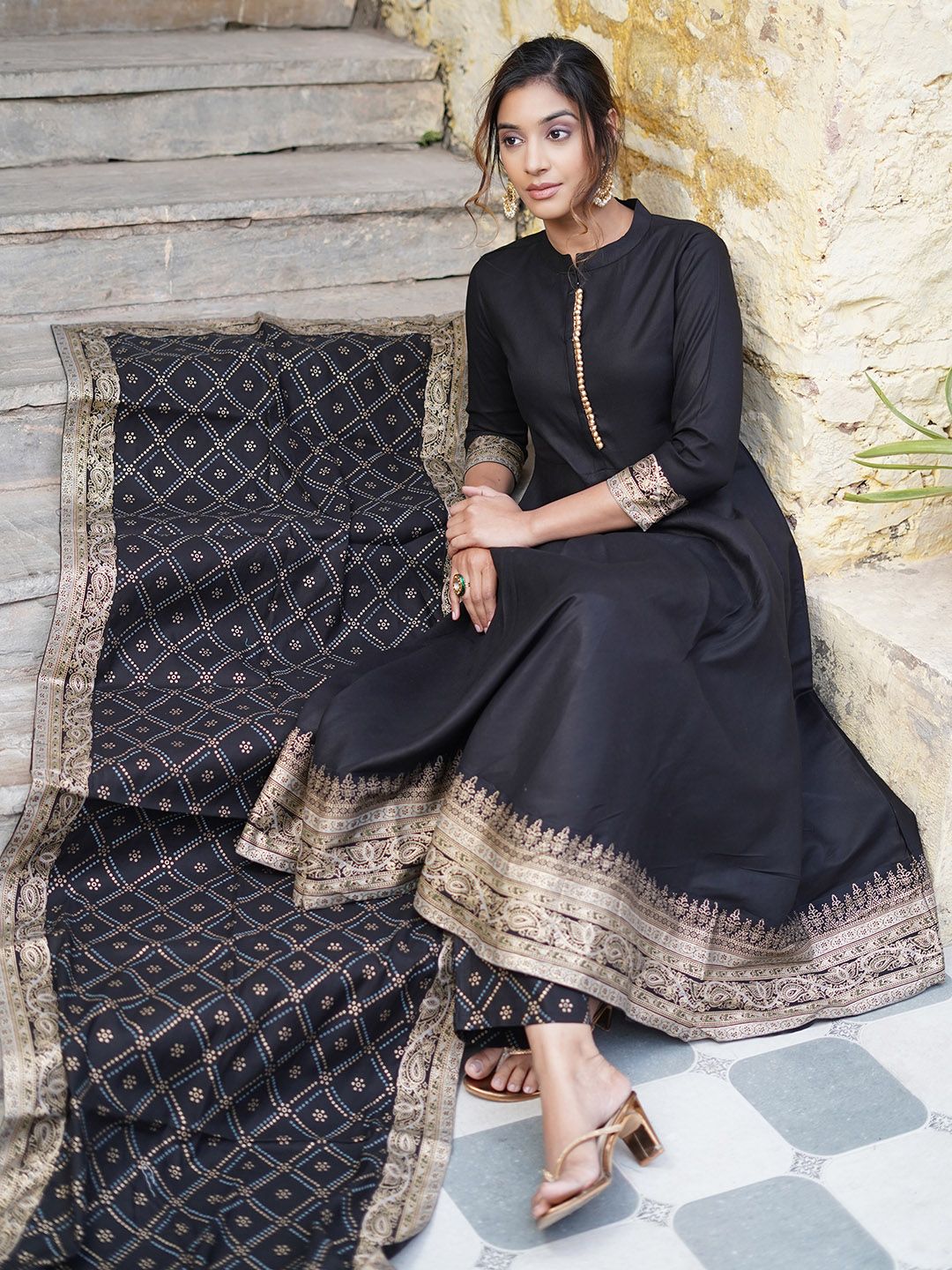 Dhiyona KL Mandarin Collar Ethnic Motifs Printed Regular Kurta with Trousers & With Dupatta
