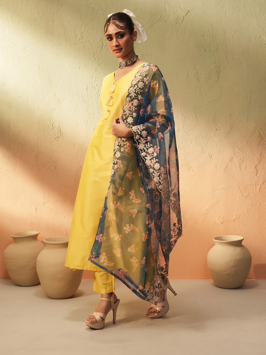 Dhiyona IS Women's Women Printed Regular Kurta with Trousers & With Dupatta