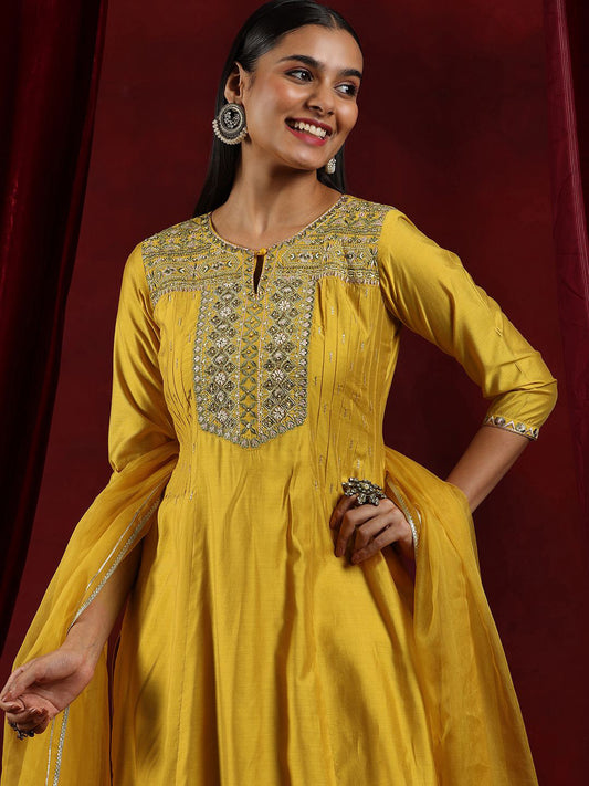 Floral Yoke Design Beads and Stones Chanderi Silk Kurta With Trousers & Dupatta