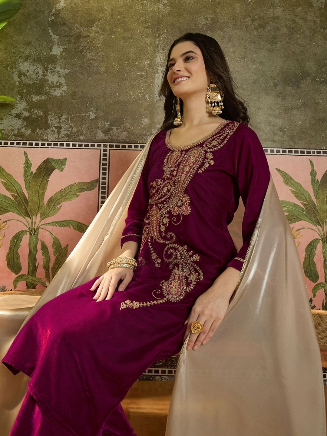 Dhiyona SN Women Velvet Embroidered Straight kurta palazzo with Dupatta Set