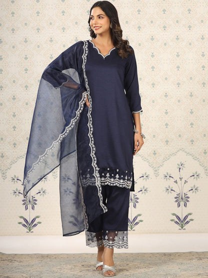 Dhiyona OD  Women Floral Embroidered Regular Thread Work Kurta with Trousers & With Dupatta