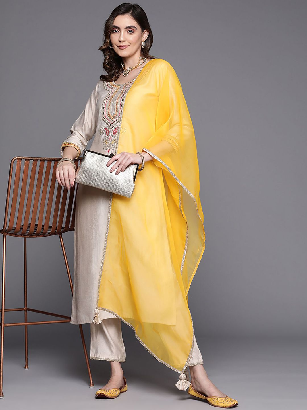 Dhiyona IE Embroidered Round Neck Three-Quarter Sleeves Sequinned Liva Kurta Set