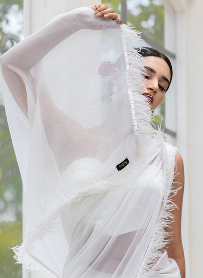 Dhiyona ST Gala Ready White Shimmer Saree with Faux Feathers and Blouse Fabric