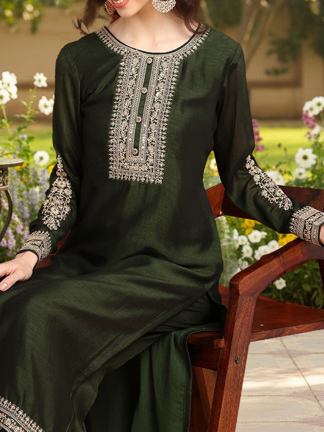 Dhiyona KL Floral Embroidered Thread Work Kurta with Palazzos & Dupatta