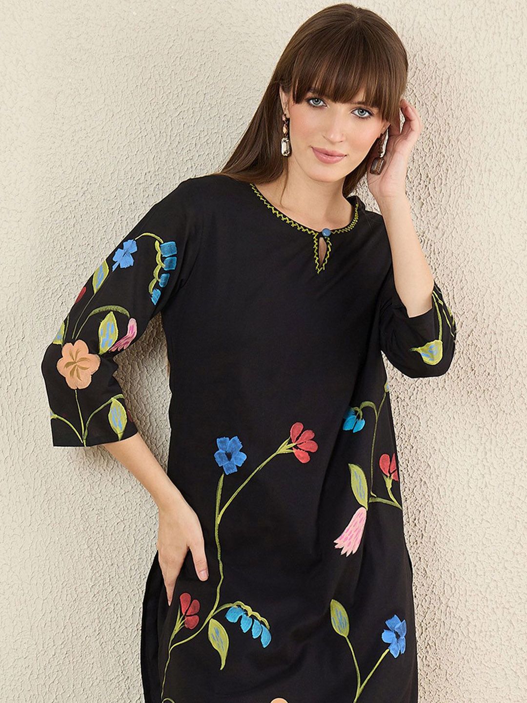 Dhiyona IE Women Floral Printed Cotton Kurta with Trousers
