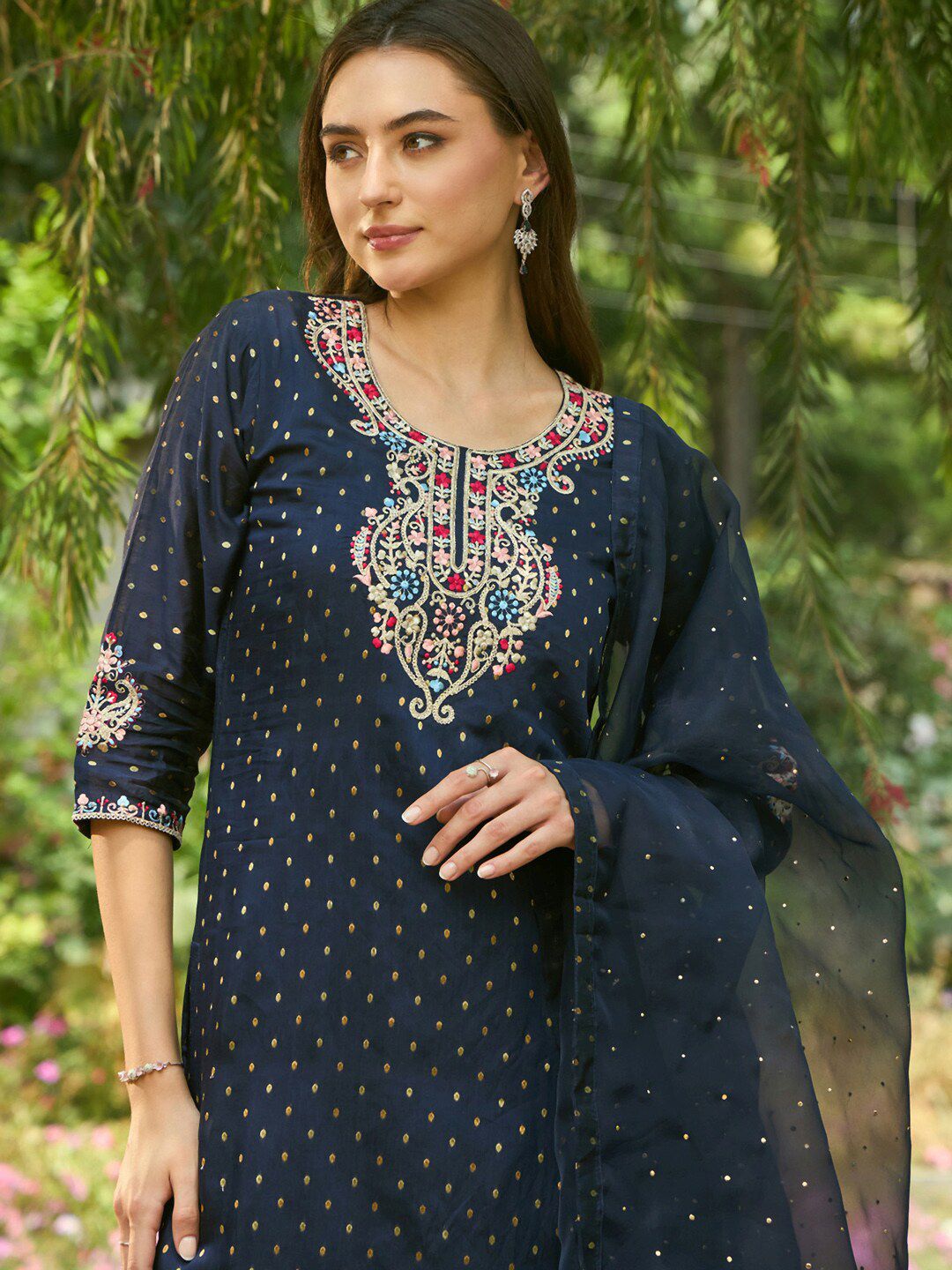 Dhiyona IE Round Neck Floral Embroidered Straight Kurta with Trouser & Dupatta