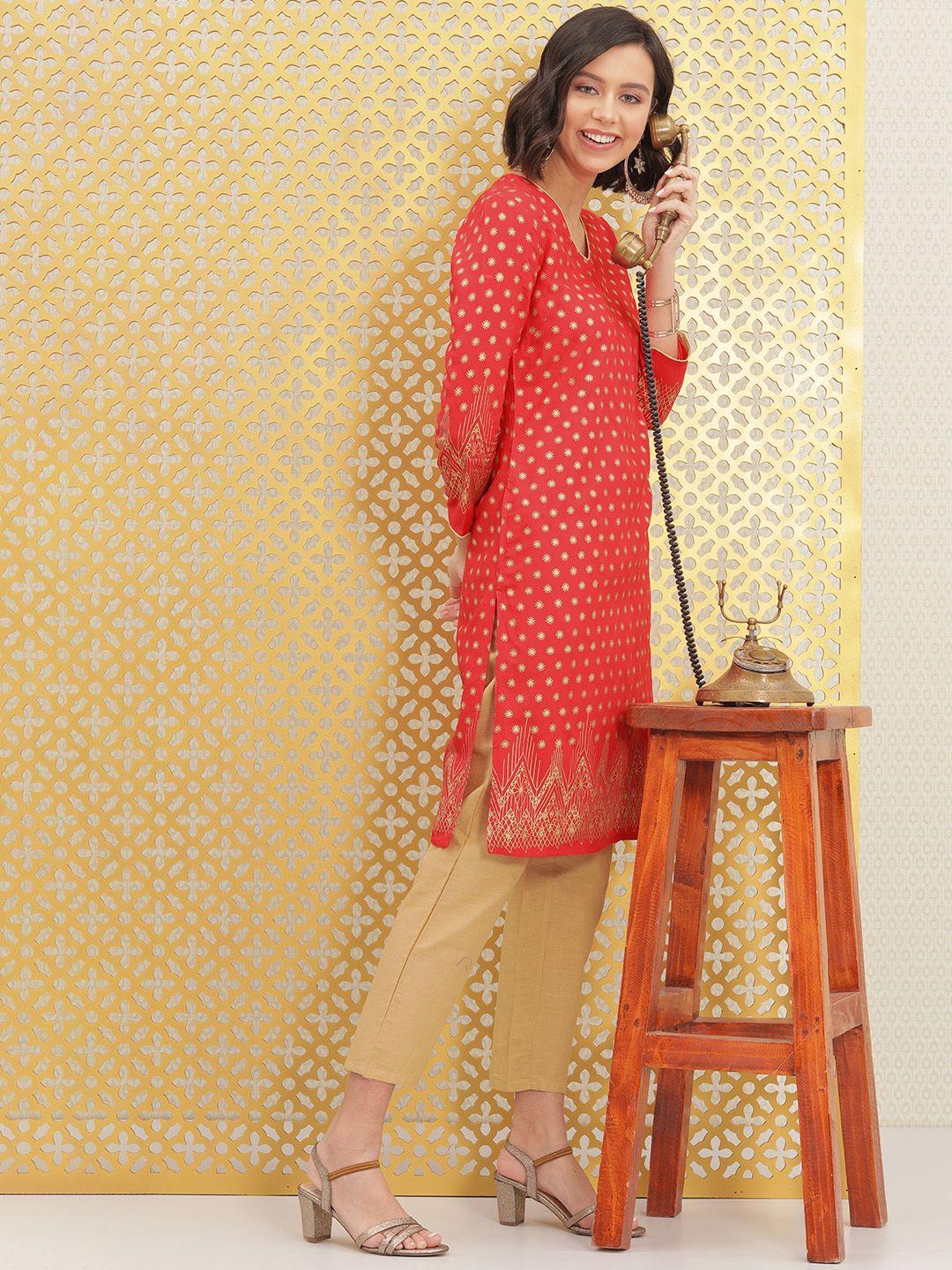 Dhiyona OD  Women Red & Gold-Toned Ethnic Motifs Printed Block Print Brocade Kurta