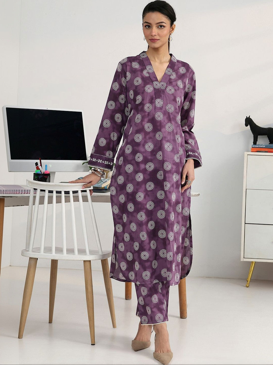 Women Ethnic Motifs Printed Regular Kurta with Trousers