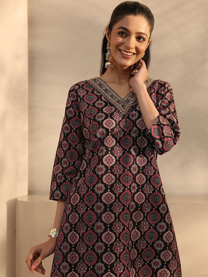 Women Ethnic Motifs Printed Regular Thread Work Kurta with Trousers & With Dupatta