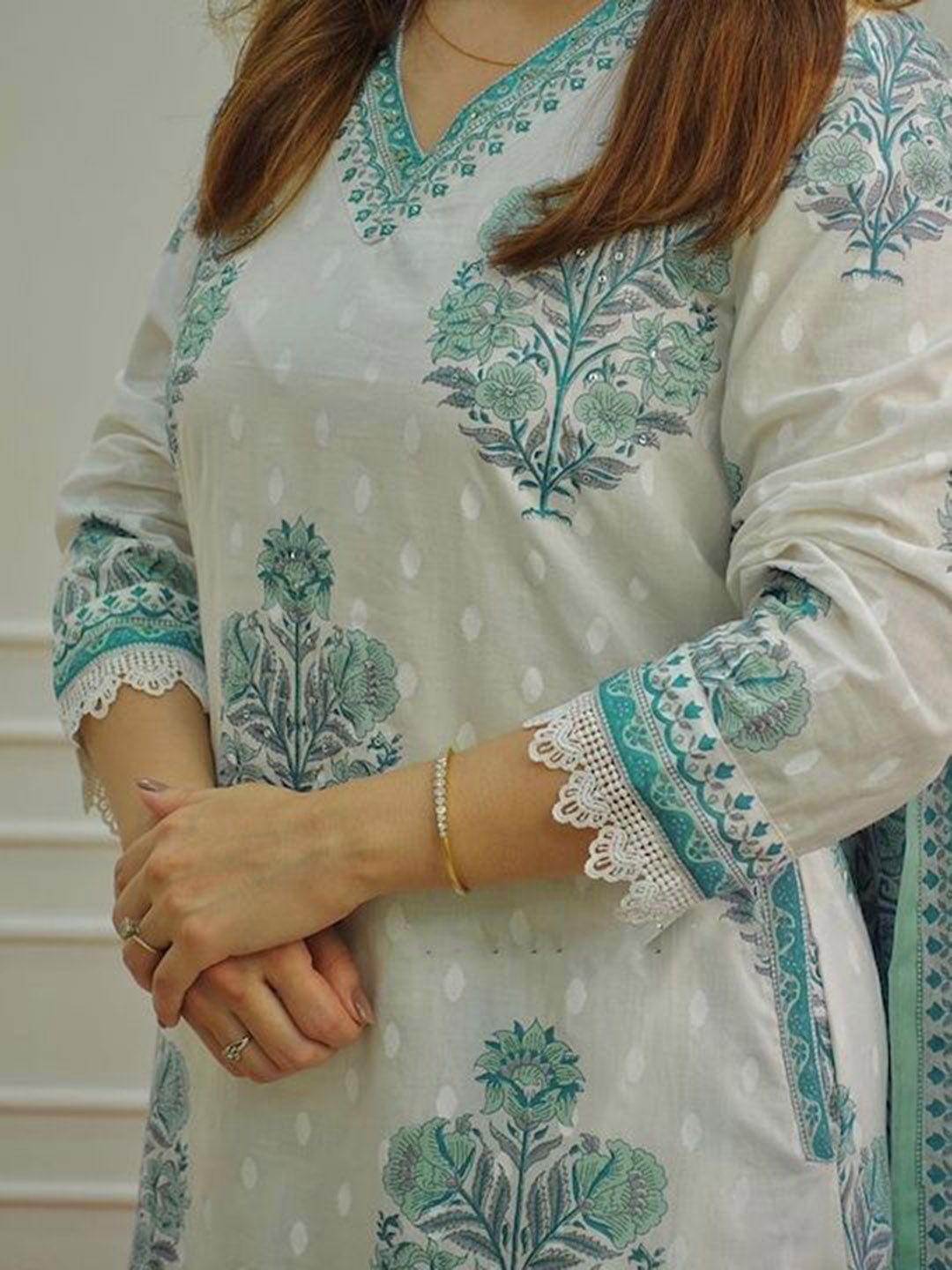 Dhiyona KL Women Floral Printed Regular Pure Cotton Kurta with Palazzos & With Dupatta