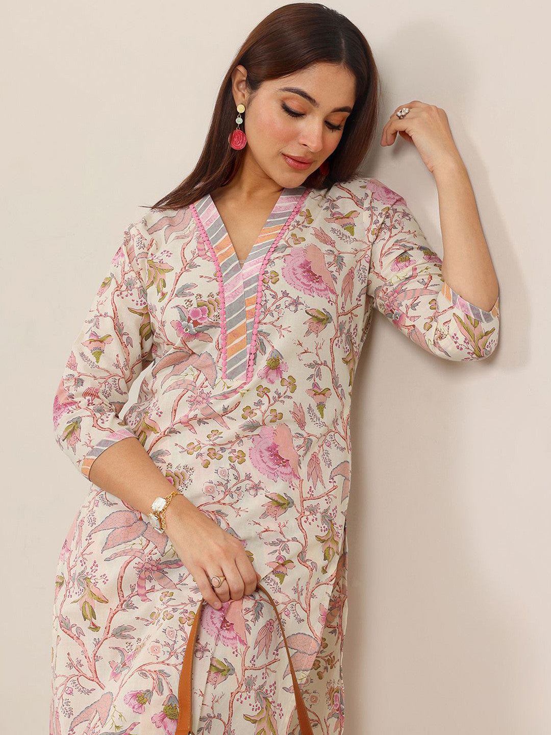 Floral Printed V-Neck Straight Kurta With Trouser