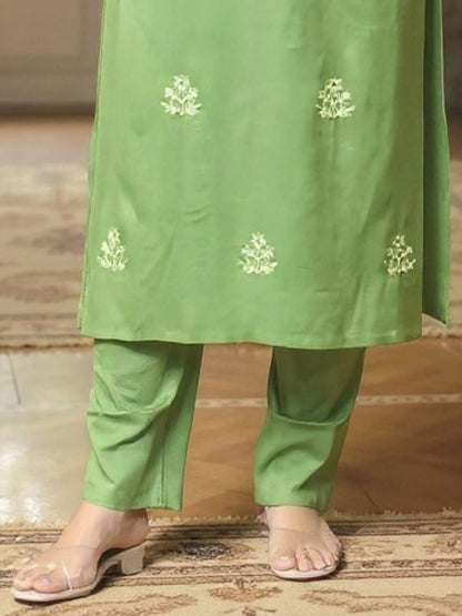 Dhiyona IE Floral Embroidered Round Neck Tunic With Trousers