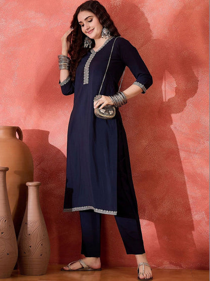 Women Yoke Design Straight Kurta & Trousers