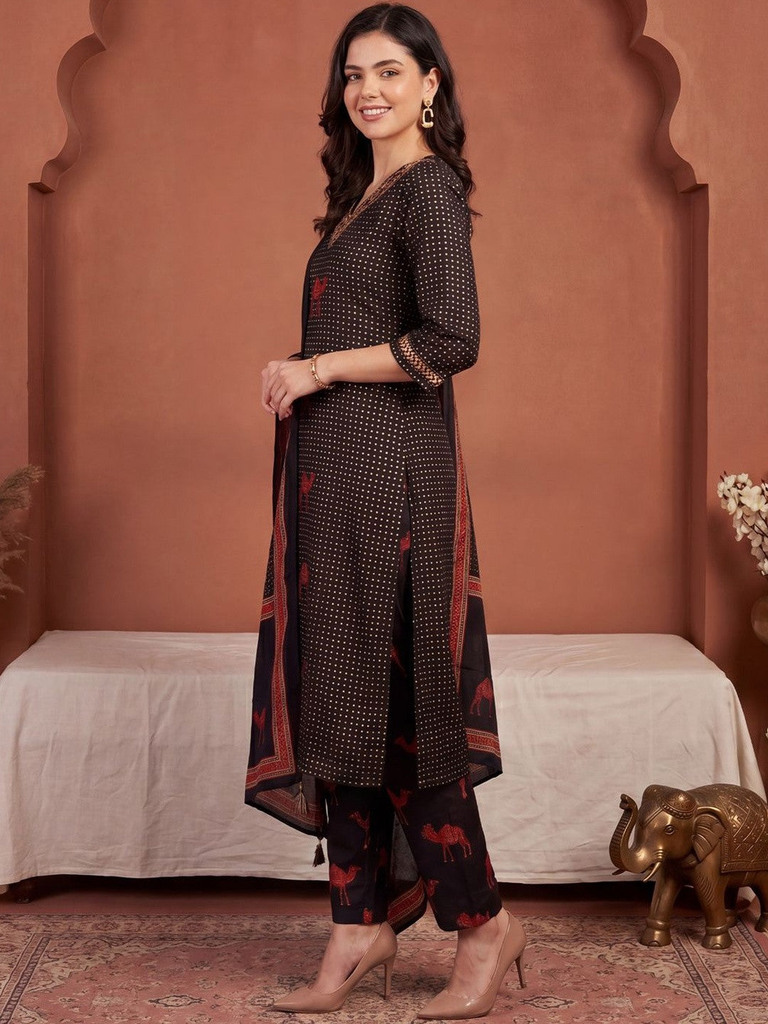 Women Ethnic Motifs Printed Regular Thread Work Pure Cotton Kurta with Trousers & With Dupatta