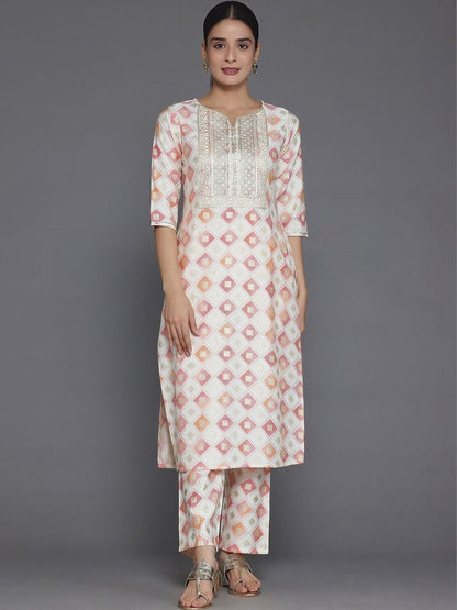 Women Printed Regular Thread Work Kurta with Trousers & With Dupatta