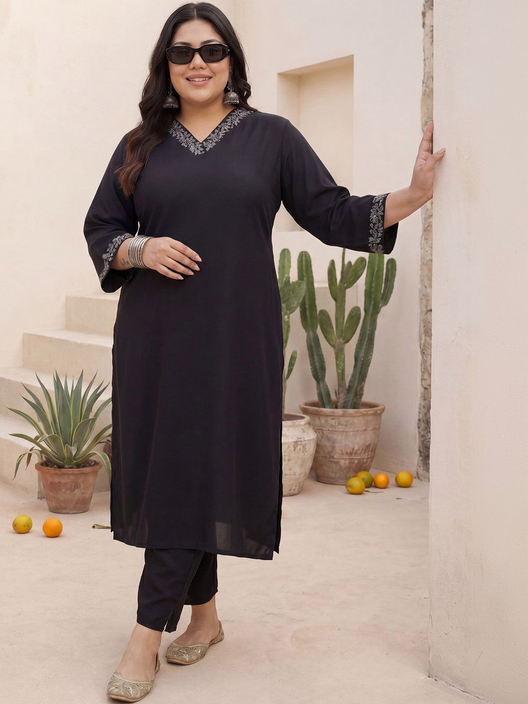 Plus Size Black Embroidered Straight Kurta Trousers Set