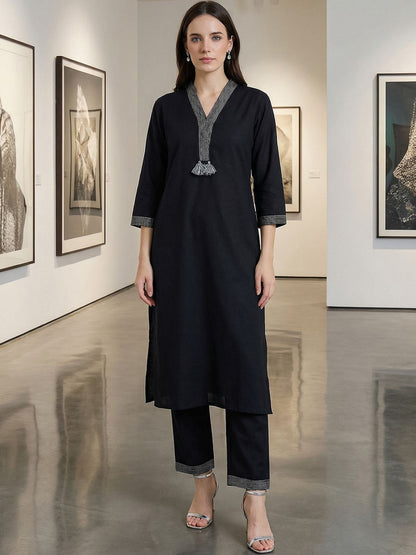 Women Regular Thread Work Kurta with Trousers