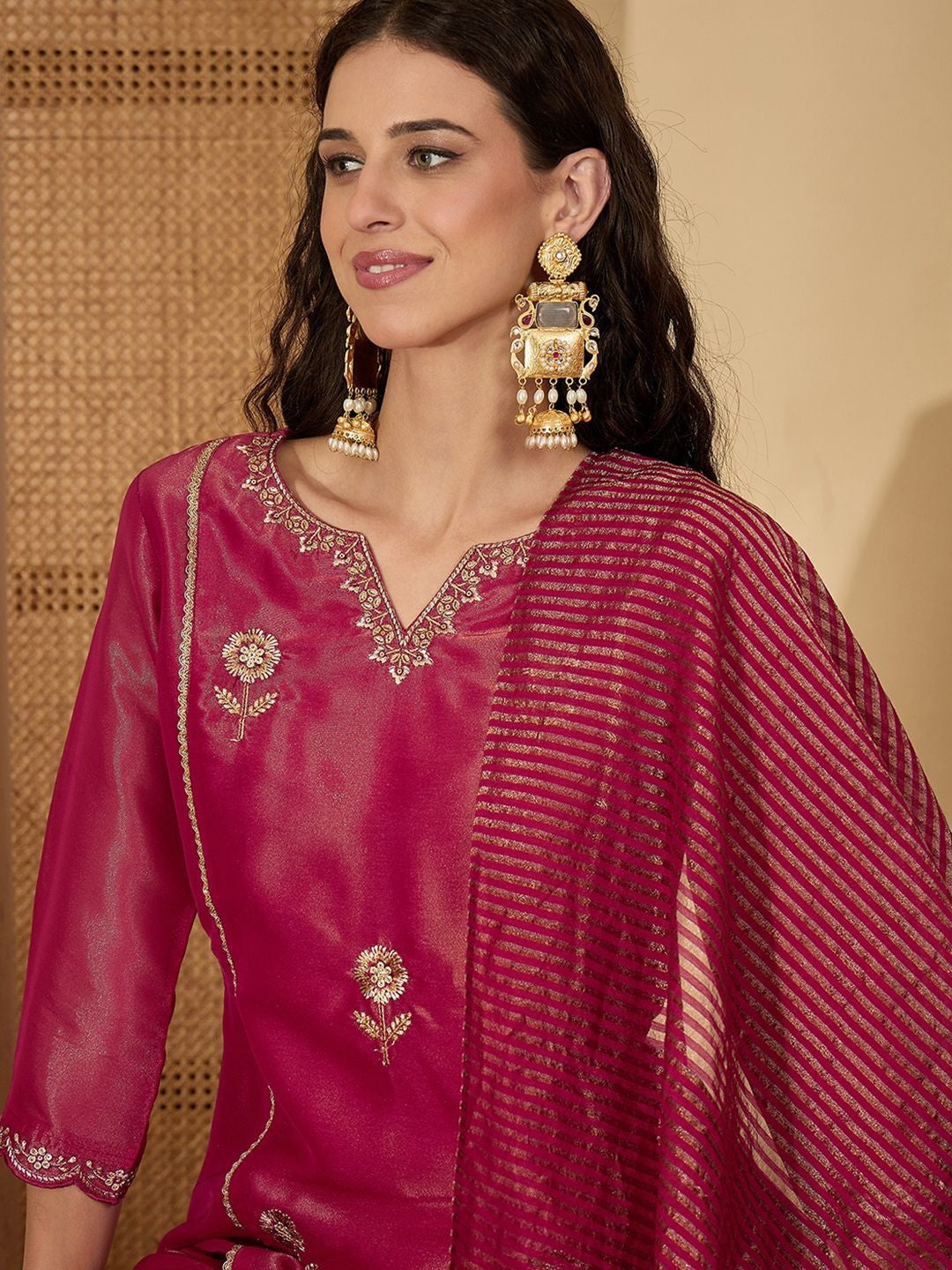 Dhiyona SN Women Magenta Sequence Embroidered Kurta Set