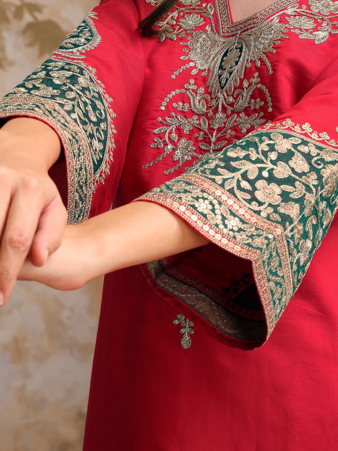Dhiyona IN Floral Embroidered V Neck Sequinned Straight Kurta With Palazzos & Dupatta