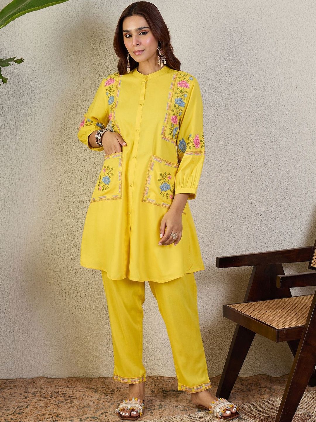 Dhiyona IE Embroidered Mandarin Collar Tunic & Trousers Co-Ords