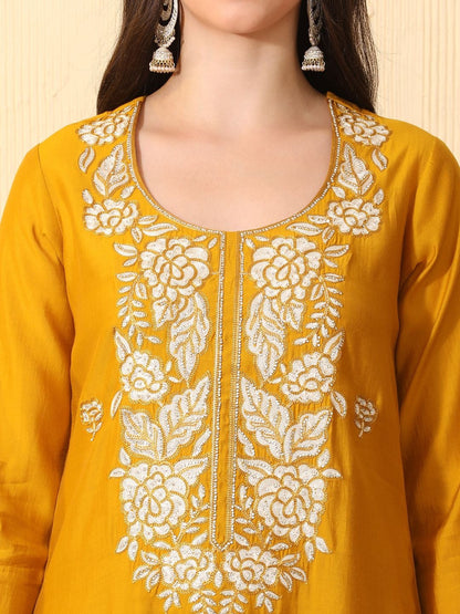 Women Floral Embroidered Regular Thread Work Kurta with Palazzos & With Dupatta