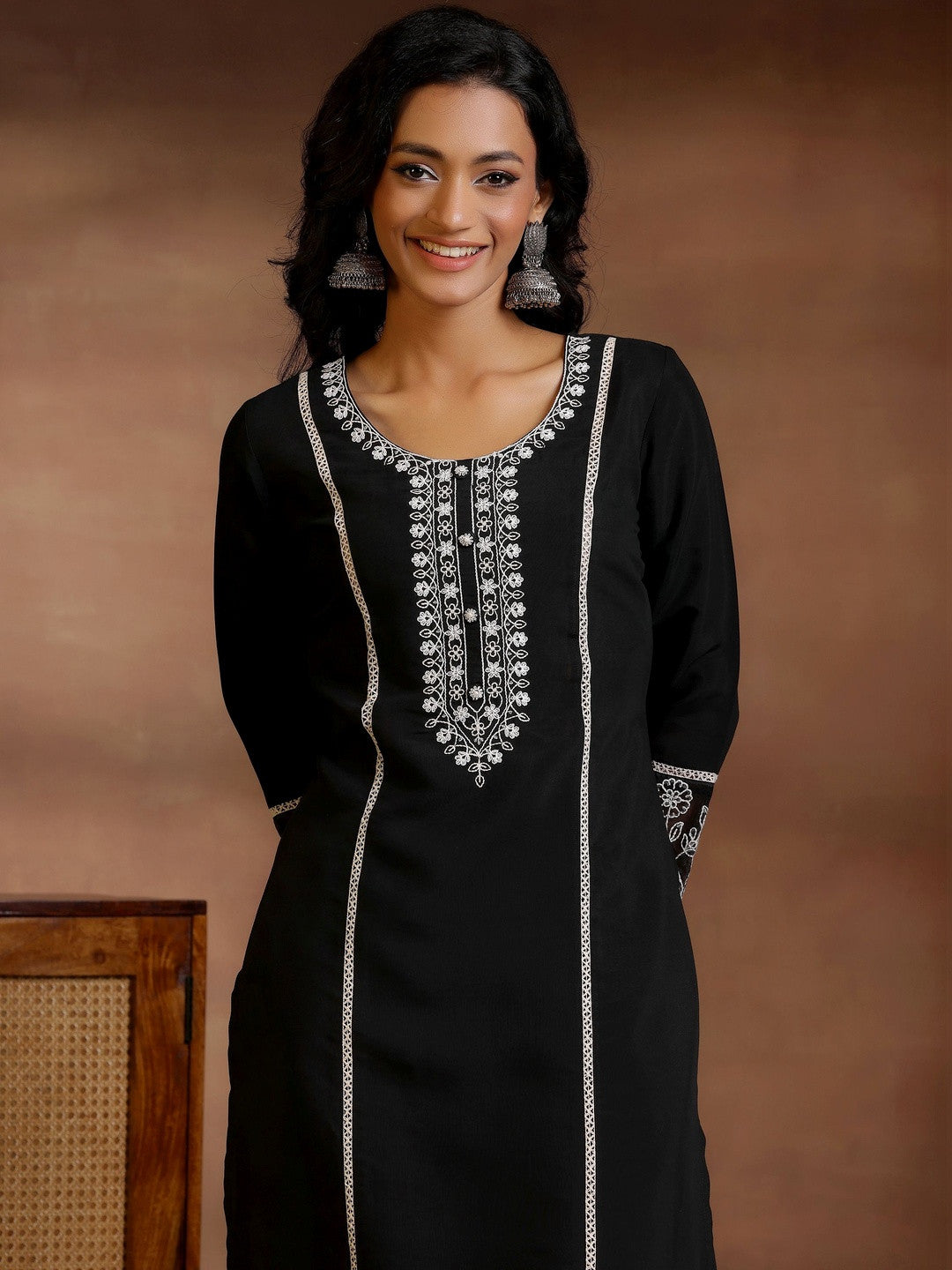 Women Ethnic Motifs Embroidered Regular Thread Work Kurta with Trousers & With Dupatta