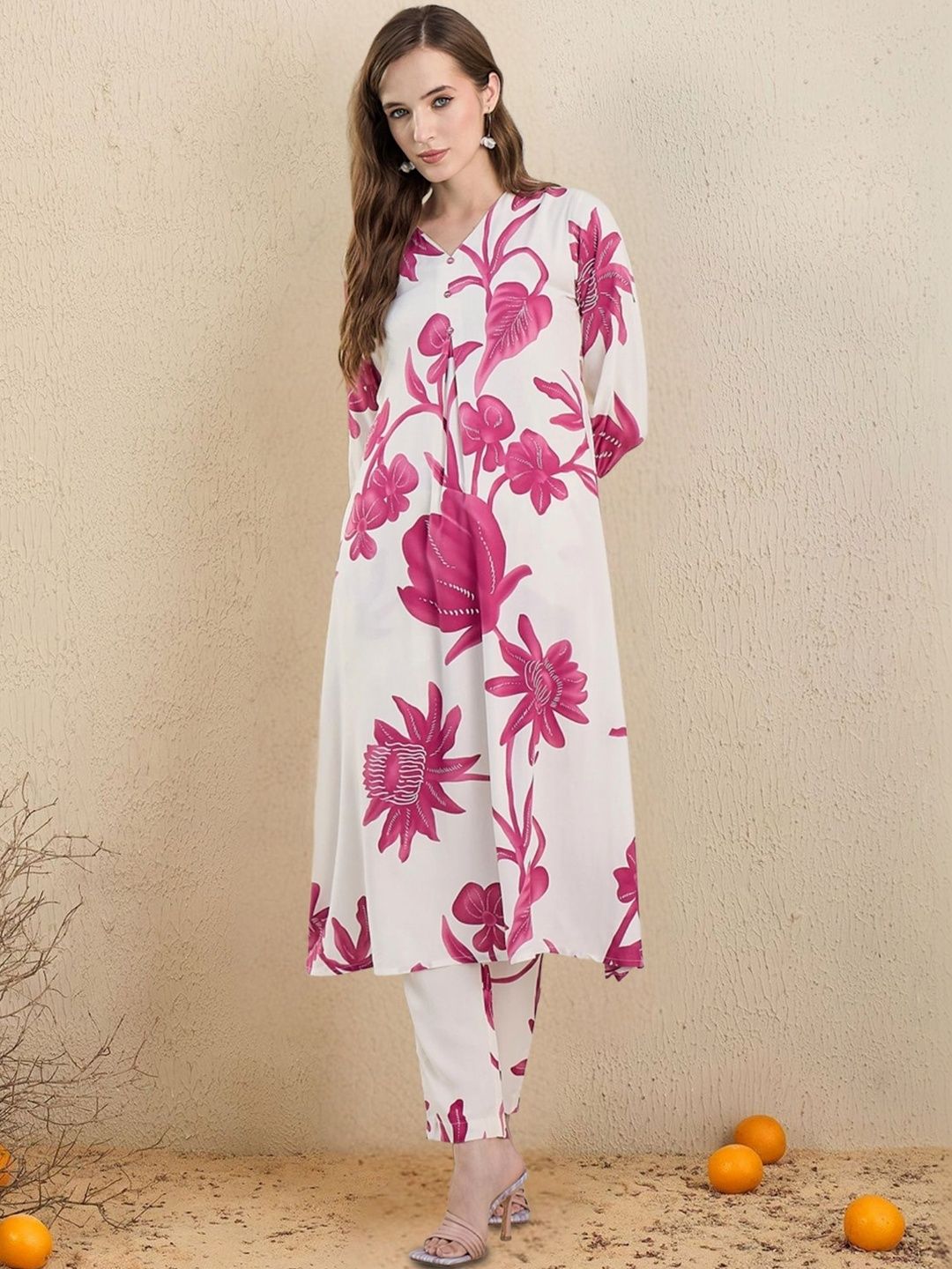 Dhiyona IE Women Floral Printed Regular Kurta with Trousers
