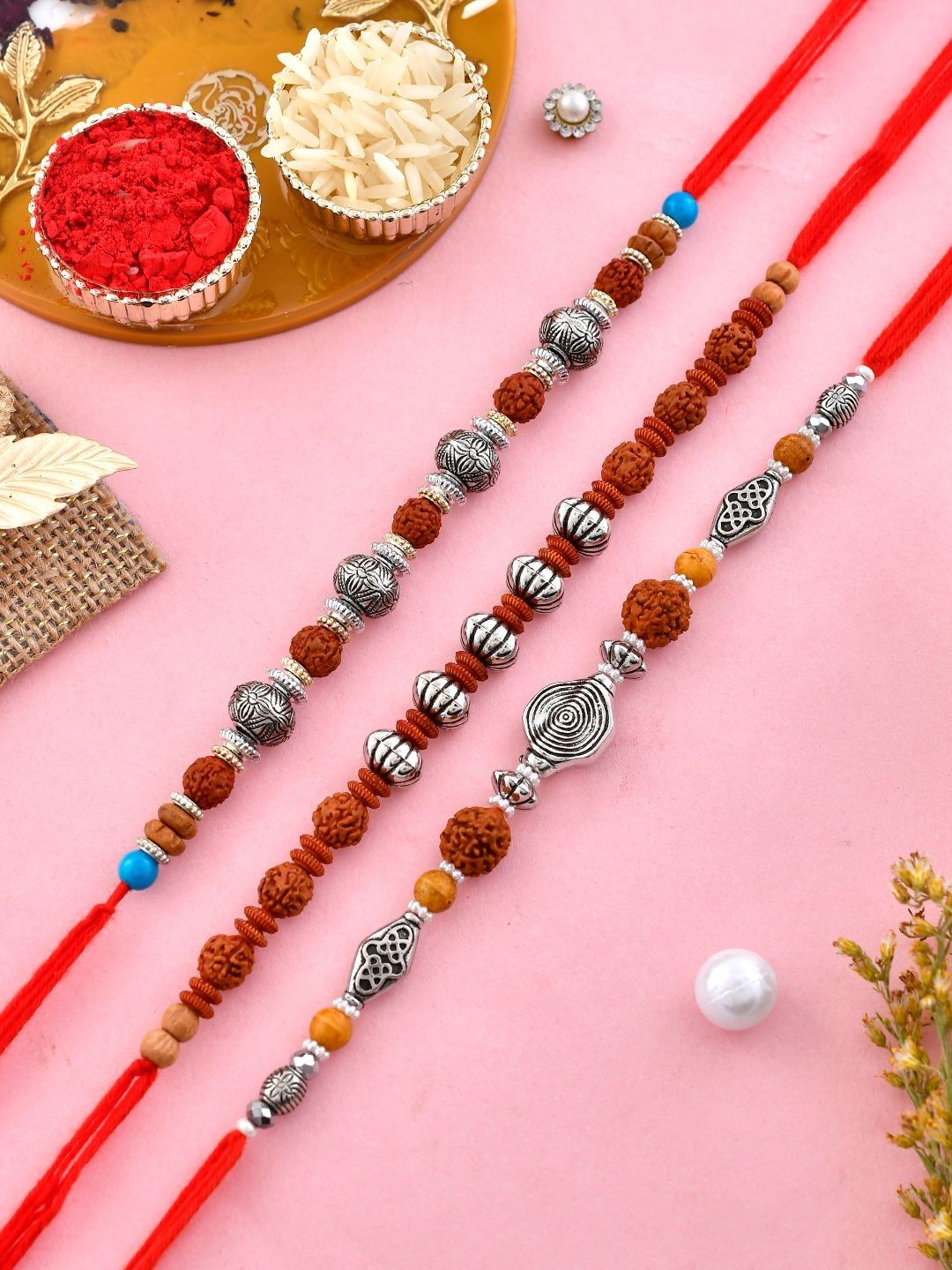 Dhiyona Rakhi