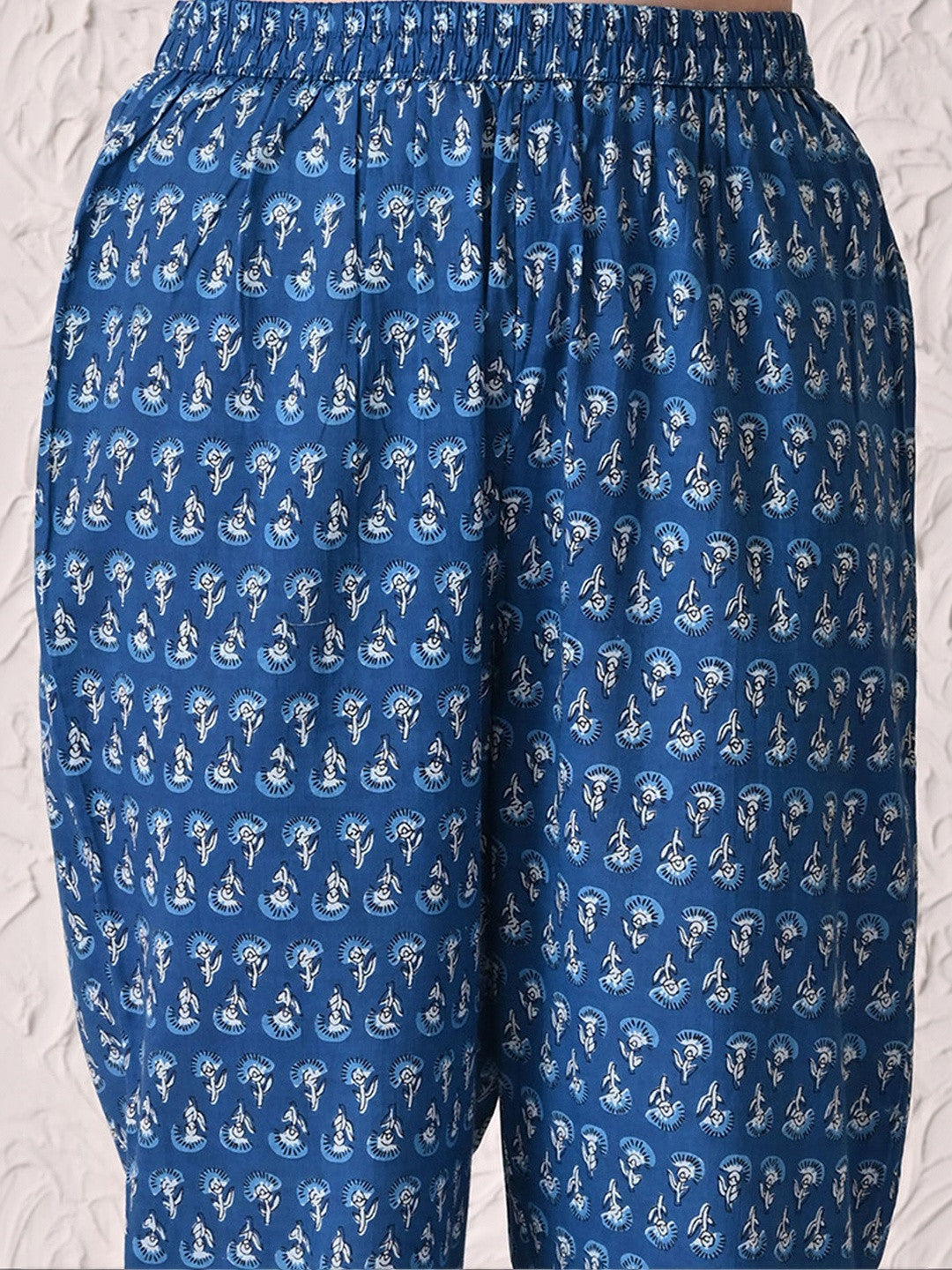 Women Floral Printed Regular Pure Cotton Kurta with Trousers & With Dupatta