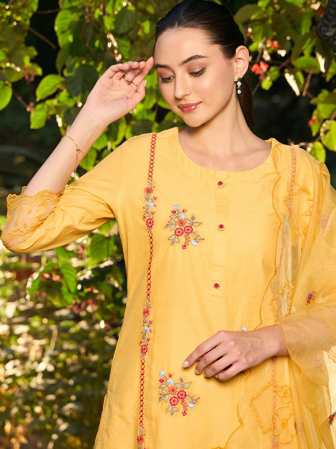 Dhiyona IE Ethnic Motifs Embroidered Thread Work Pure Cotton Kurta with Trousers & Dupatta