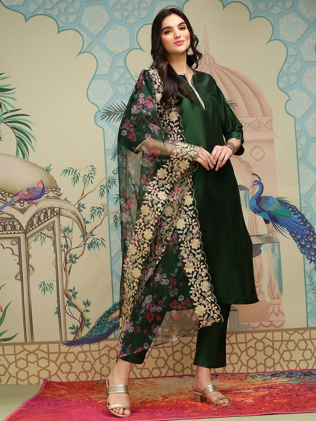 Dhiyona IS Women's Green Thread Work Silk Crepe Straight Kurta With Trousers & Dupatta