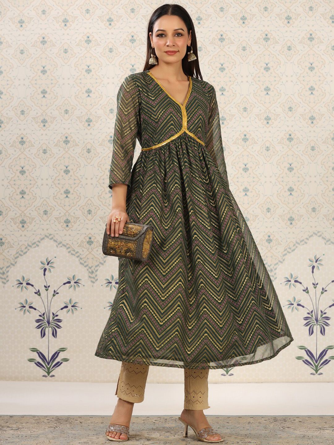 Dhiyona OD  Ethnic Motifs Printed V-Neck Thread Work Empire Anarkali Kurta