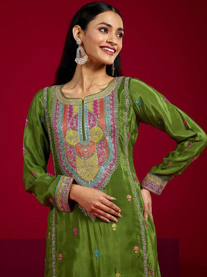 Dhiyona LL Floral Embroidered Notch Neck Sequinned Straight Kurta With Sharara And Dupatta