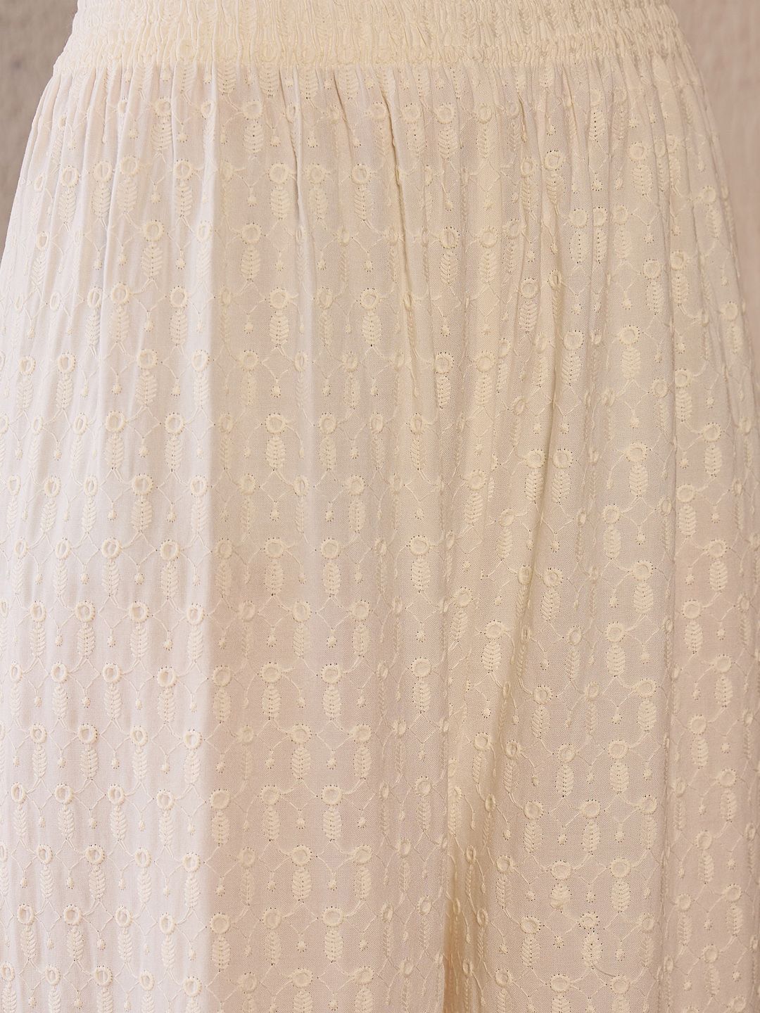 Dhiyona IE Women Floral Embroidered Thread Work Kurta