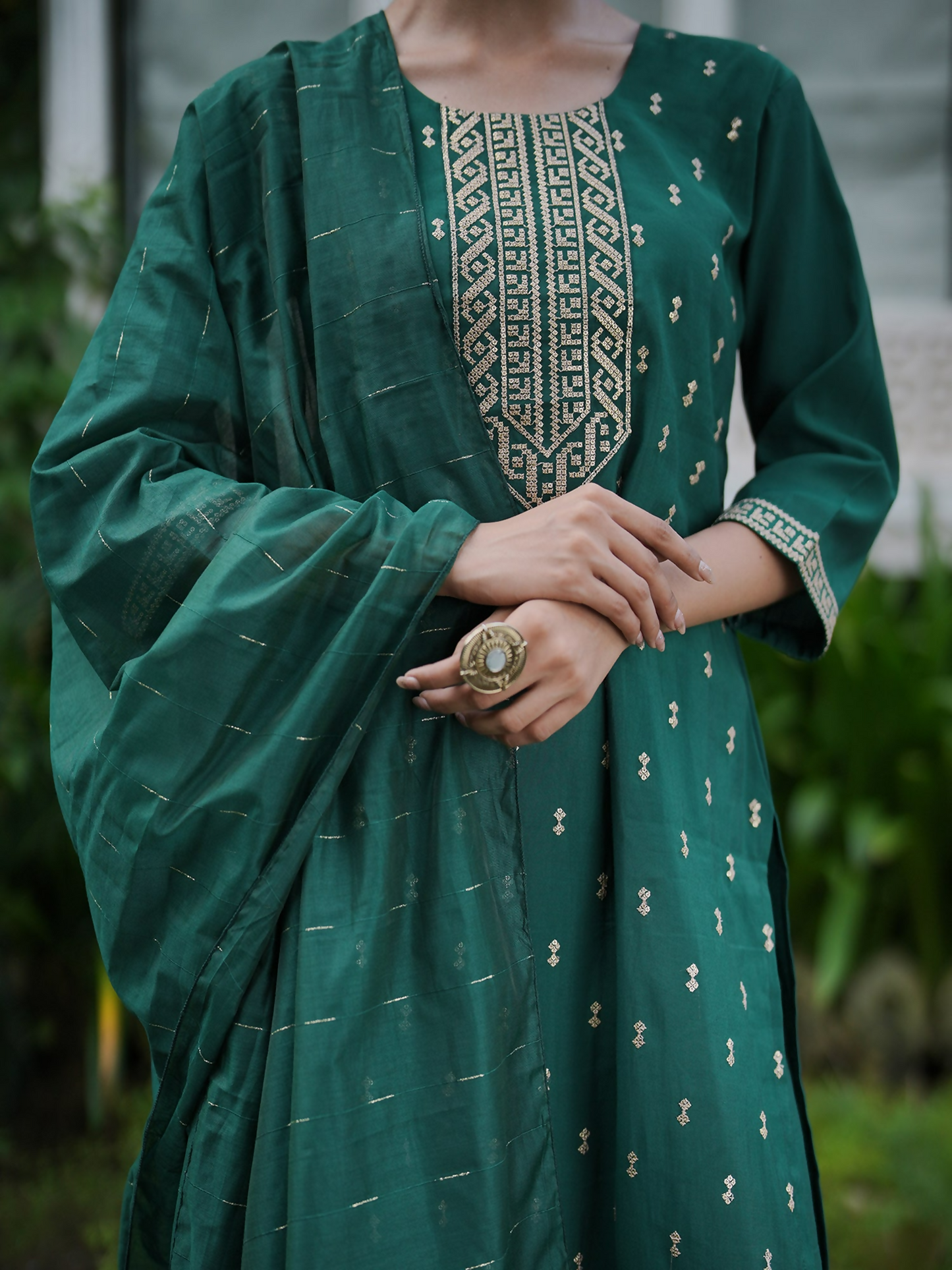 Women's Green Embroidered Straight Kurta Trousers With Dupatta set