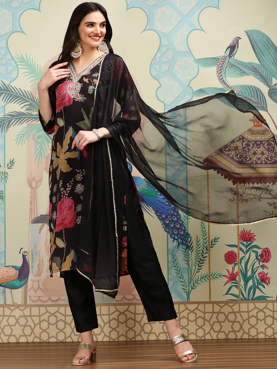 Dhiyona IS Women's Floral Printed V-Neck Three-Quarter Sleeves Kurta with Trousers & With Dupatta